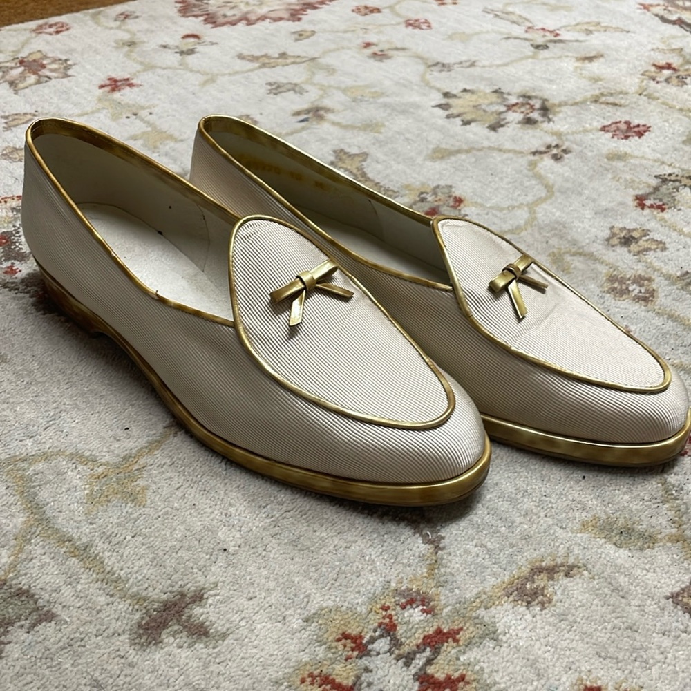 Stuart Weitzman cream puff loafers - Picture 2 of 8
